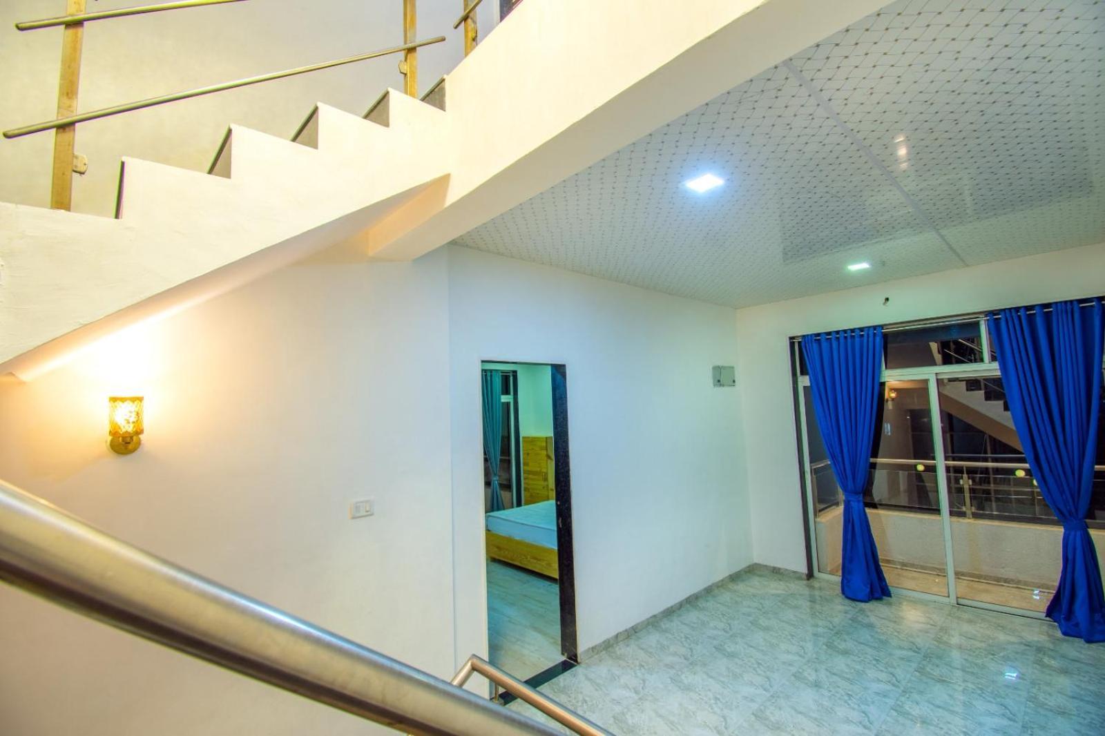 Empyrean Stay Ll 6Bhk Ll Royal Bramha Palace Ll Pvt Pool Ll Lonavala Ngoại thất bức ảnh