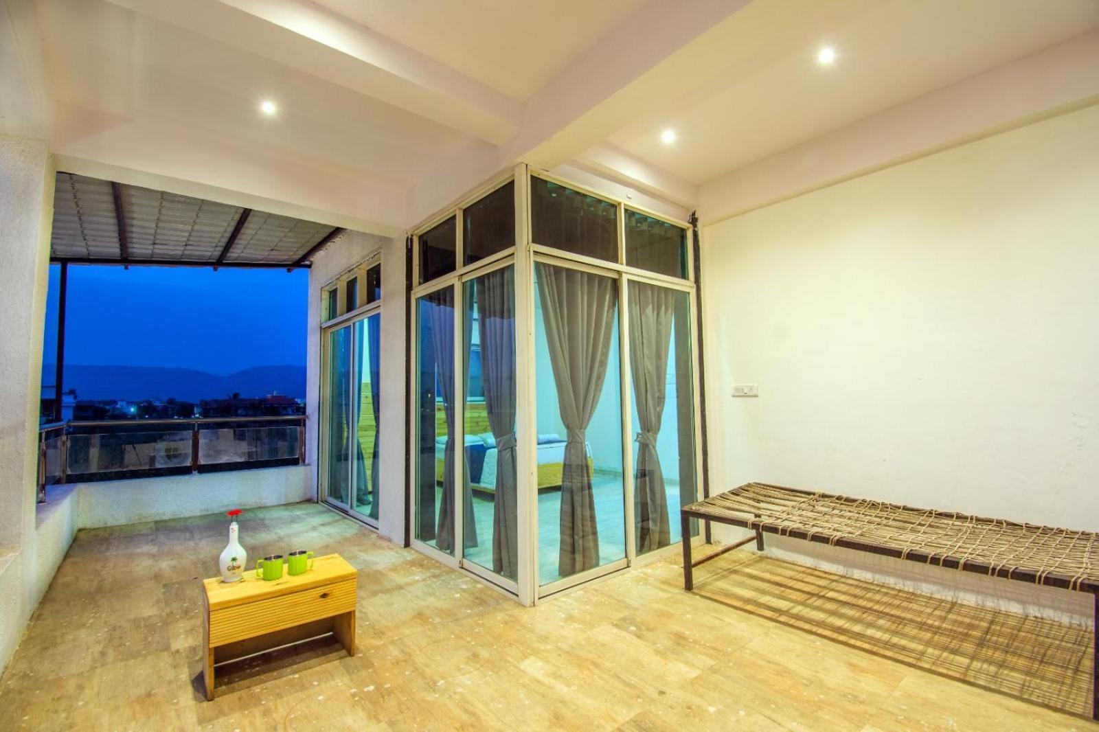 Empyrean Stay Ll 6Bhk Ll Royal Bramha Palace Ll Pvt Pool Ll Lonavala Ngoại thất bức ảnh